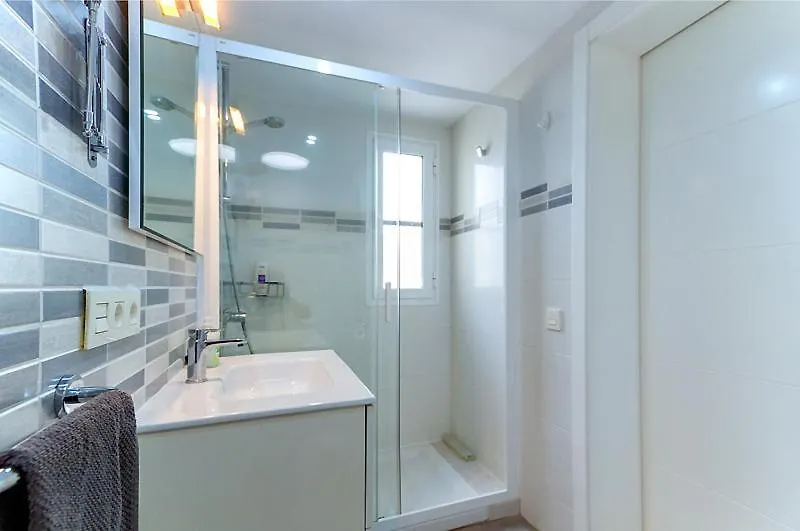 Appartement Riviera Park 2B - 2 Bed/2 Bath - Grd Floor - Air-Con - Uk/Irish Tv - Wifi à Puerto del Carmen  0*, Puerto del Carmen (Lanzarote) Espagne
