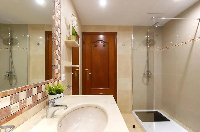 푸에르토 델 카르멘 Riviera Park 2B - 2 Bed/2 Bath - Grd Floor - Air-Con - Uk/Irish Tv - Wifi 아파트 스페인
